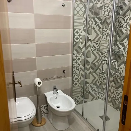 Flower Edelweiss - Paradiso Apartment