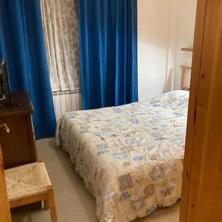 Flower Edelweiss - Paradiso Apartment Roccaraso